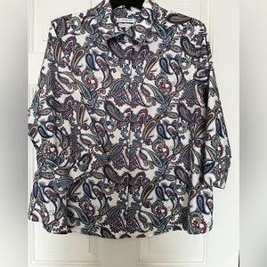 Foxcroft NYC, 20W Shaped and Paisley design White with Red/Blue/Sage.